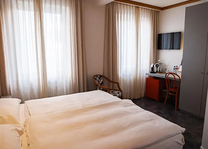 Carcani By Ketty & Tommy أسكونا